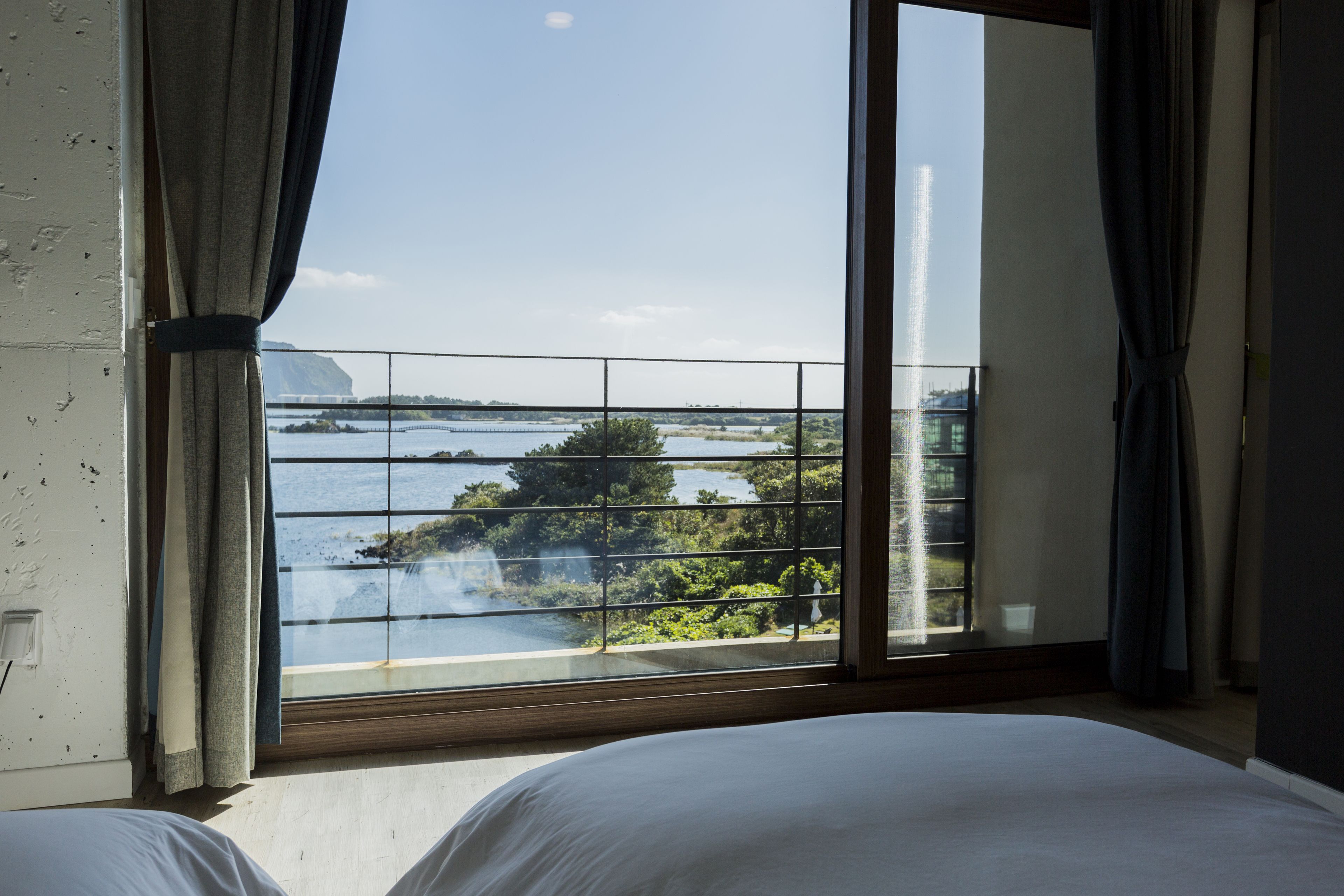 Habitación triple Deluxe | Edredón, cortinas blackout y wifi gratis 