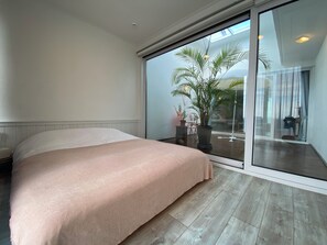 Villa Deluxe, 1 cama Queen size | 1 habitación, espacio para trabajar con laptop y cortinas blackout 