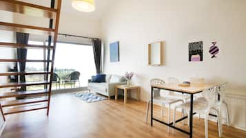 Maisonette | 1 Schlafzimmer, laptopgeeigneter Arbeitsplatz, Verdunkelungsvorhänge