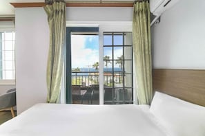 Ocean Twin | Free WiFi, bed sheets - Sea Cliff Hotel Jeju (Jeju City)