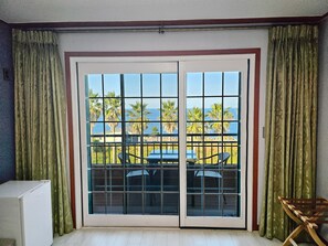 Family Terrace Room B | Truy cập Internet không dây miễn phí, bộ trải giường