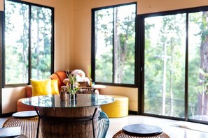 Breakfast, lunch, dinner served; Thai cuisine - Phu Jaya Floresta Resort (Hang Dong)