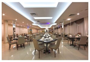 Dining - Nova Park Hotel (Sharjah)