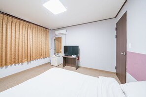 Standard Double Room (Check-in unavailable after midnight, please notify check-in time in advance) | 免費無線上網