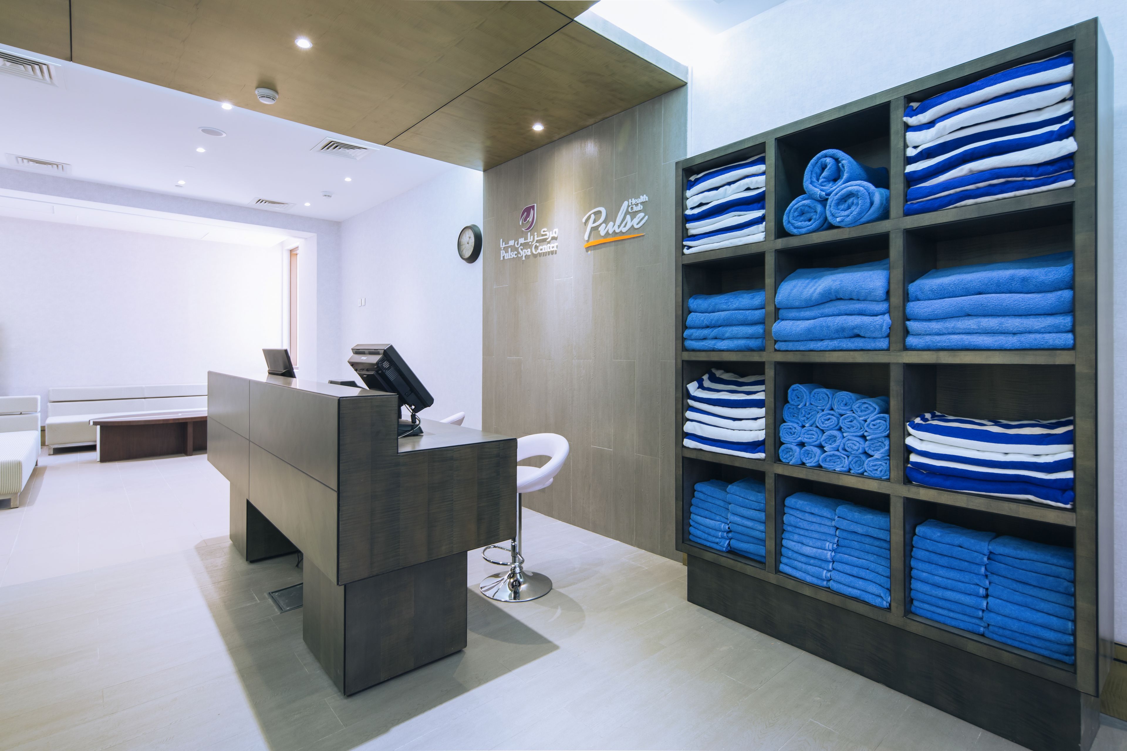 couples treatment room(s), sauna, hot tub