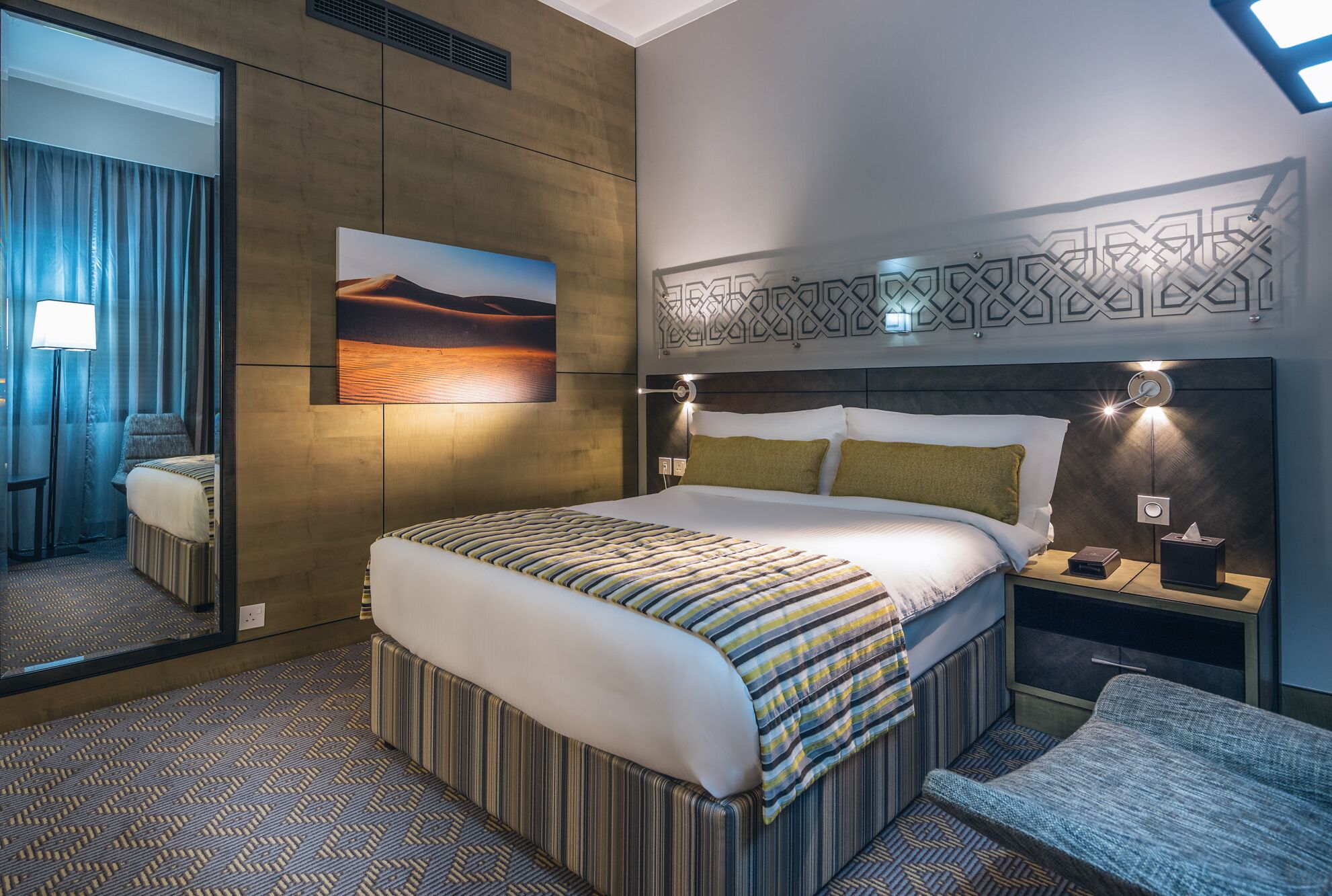 classic room, 1 king bed | 1 bedroom, premium bedding, minibar, in-room safe