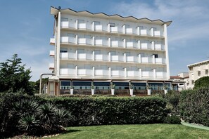 واجهة المنشأة