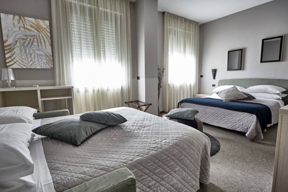 Junior Suite | Minibar, coffre-fort, système d’insonorisation, accès au Wi-Fi (inclus)