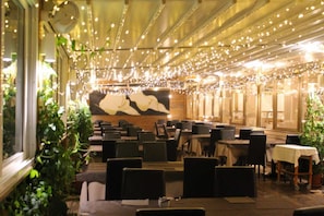 Dîner et souper servis sur place
