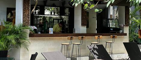 Bar (in der Unterkunft)