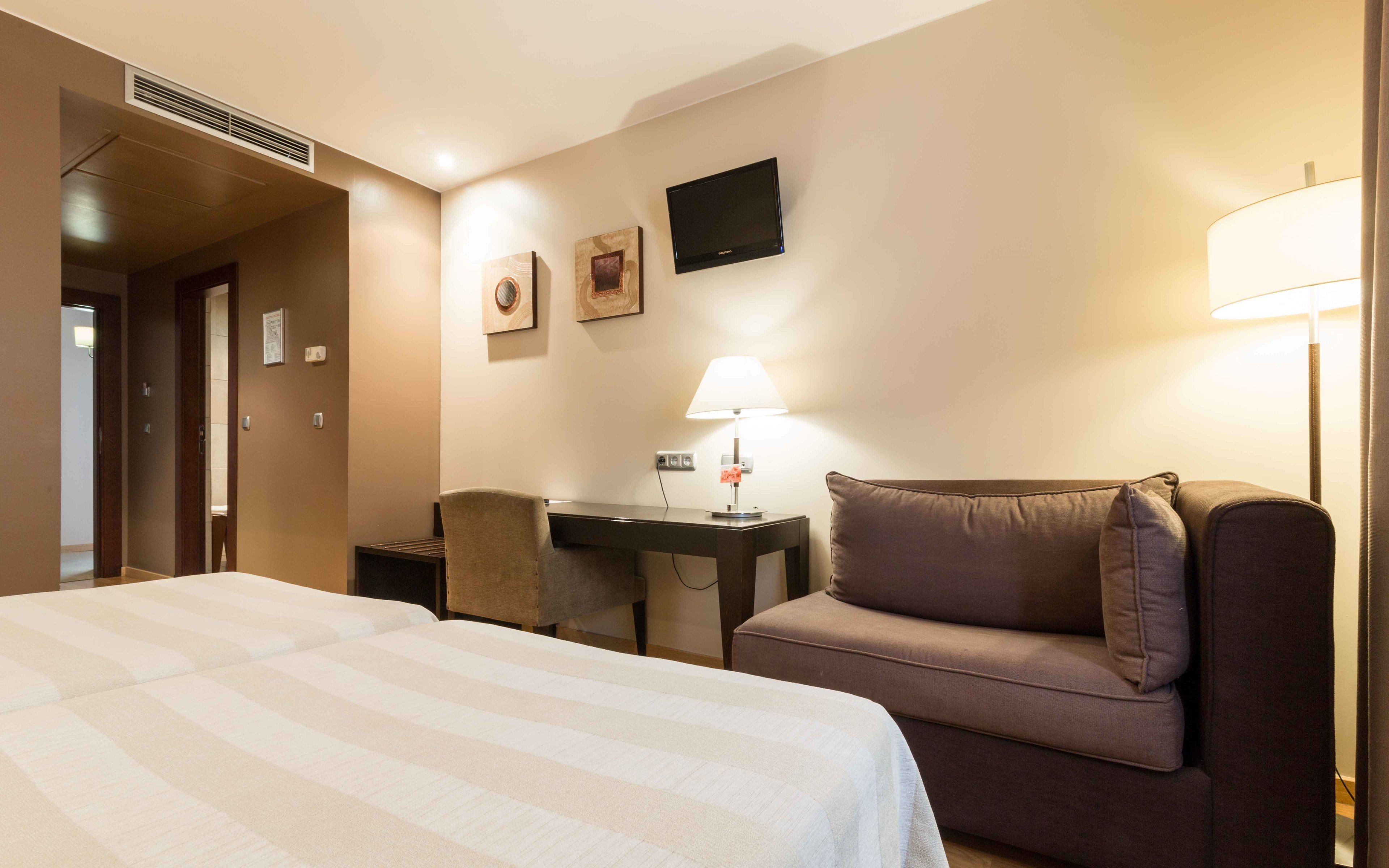 double room (con 1 cama doble o 2 individuales) | premium bedding, in-room safe, desk, blackout curtains