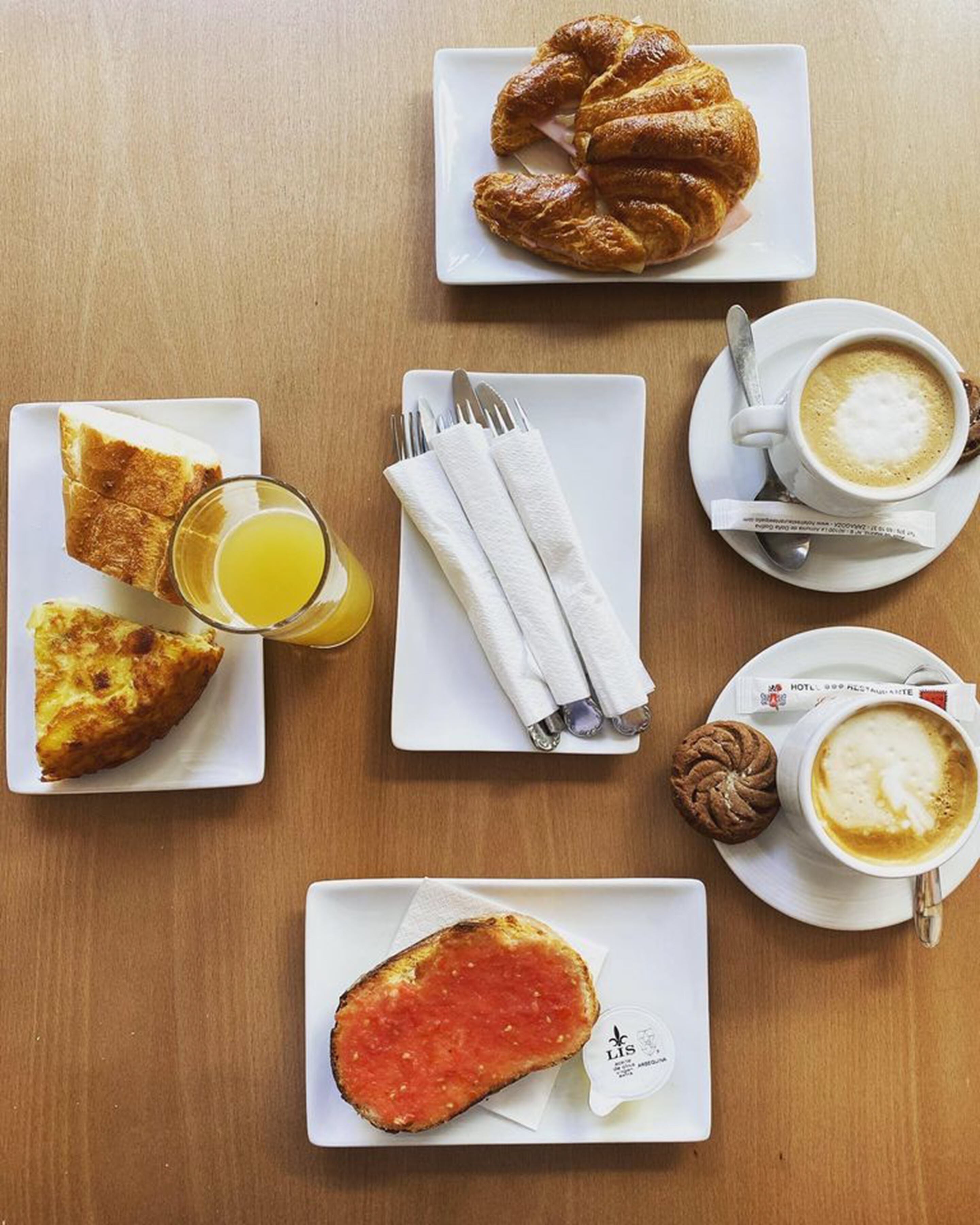 daily buffet breakfast (eur 10 per person)