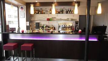 Bar (in der Unterkunft)