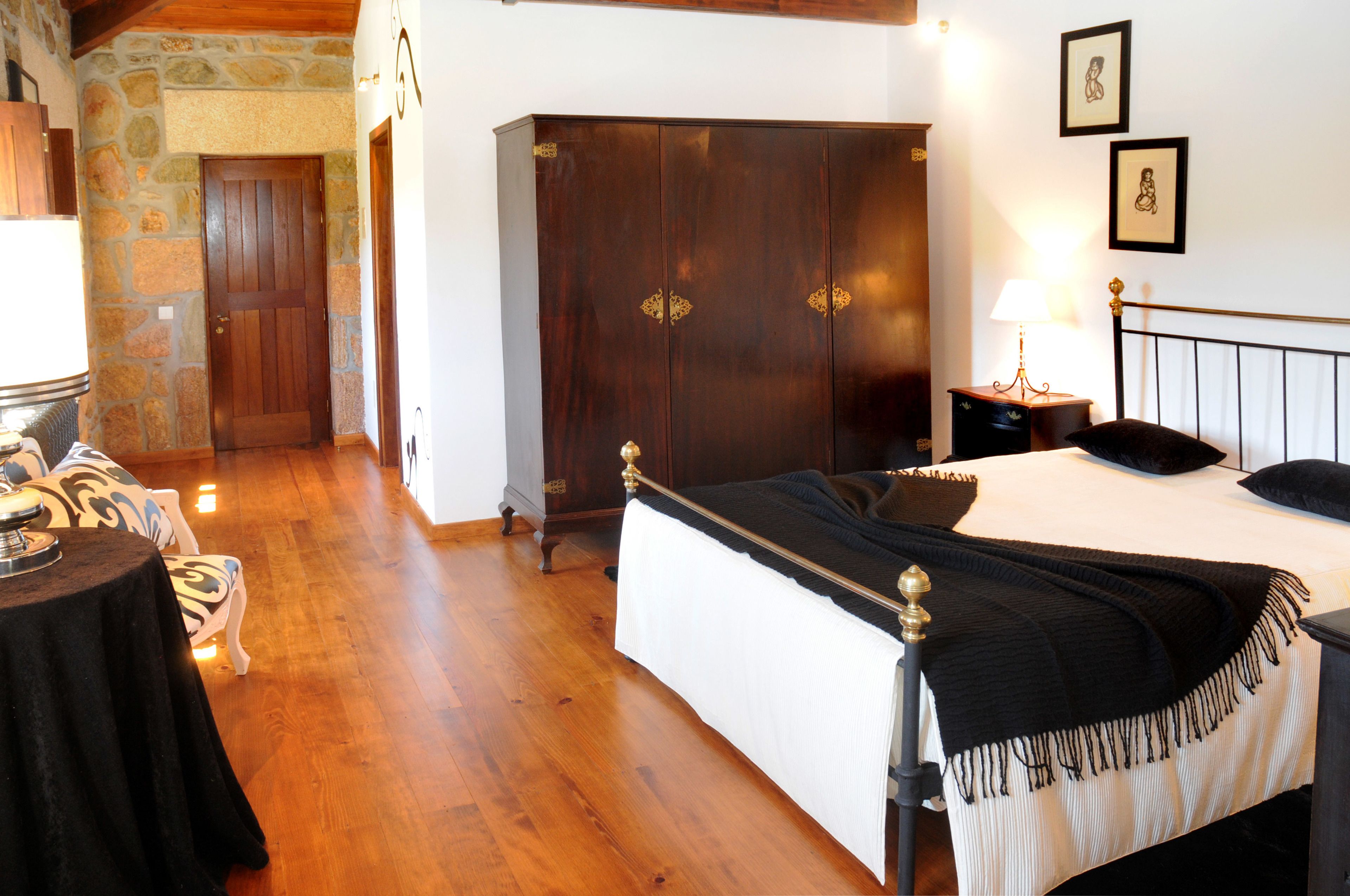 Suite | 9 bedrooms, free WiFi, bed sheets