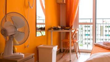 City Single Room, 1 Bedroom, Shared Bathroom, City View