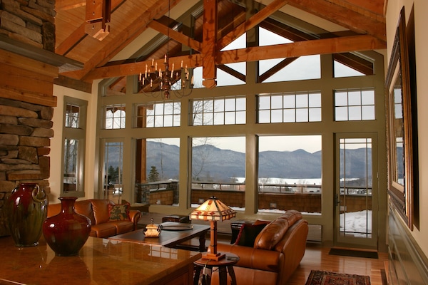 The Jewel | Living area | TV