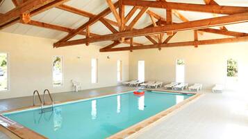 Indoor pool, seasonal outdoor pool, sun loungers