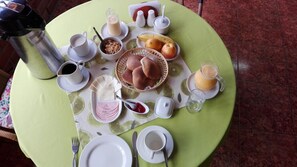 Free daily continental breakfast - Iorana Urubamba Hotel (Urubamba)