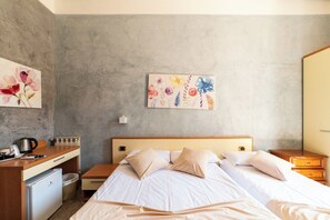 Individualmente decorados, individualmente mobiliados, escrivaninha
