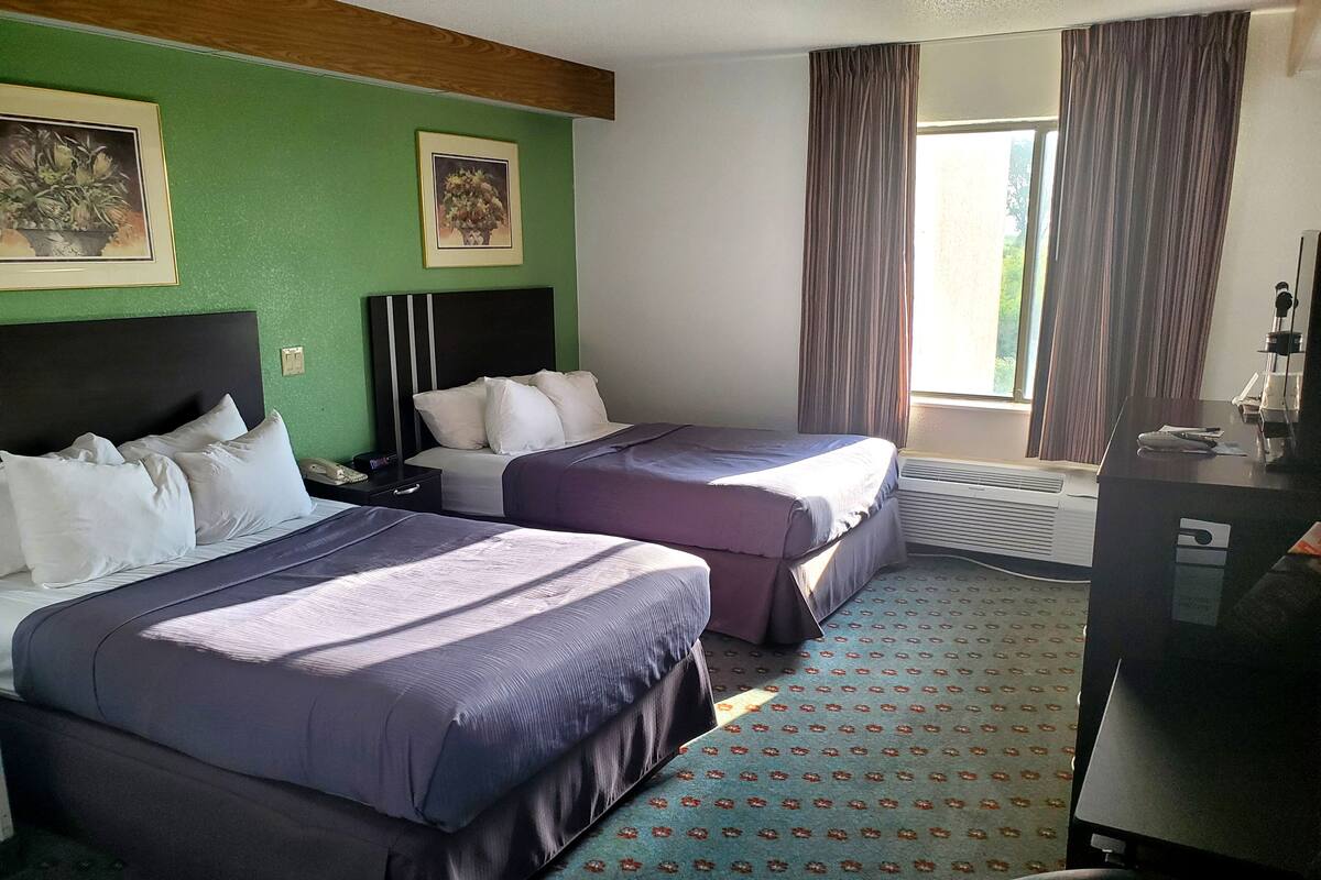 Standard Double Room, 2 Double Beds, Non Smoking | Desk, iron/ironing board, free WiFi, bed sheets