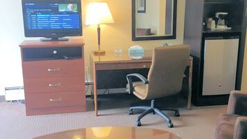 Desk, soundproofing, iron/ironing board, free WiFi