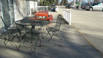 BBQ/picnic area