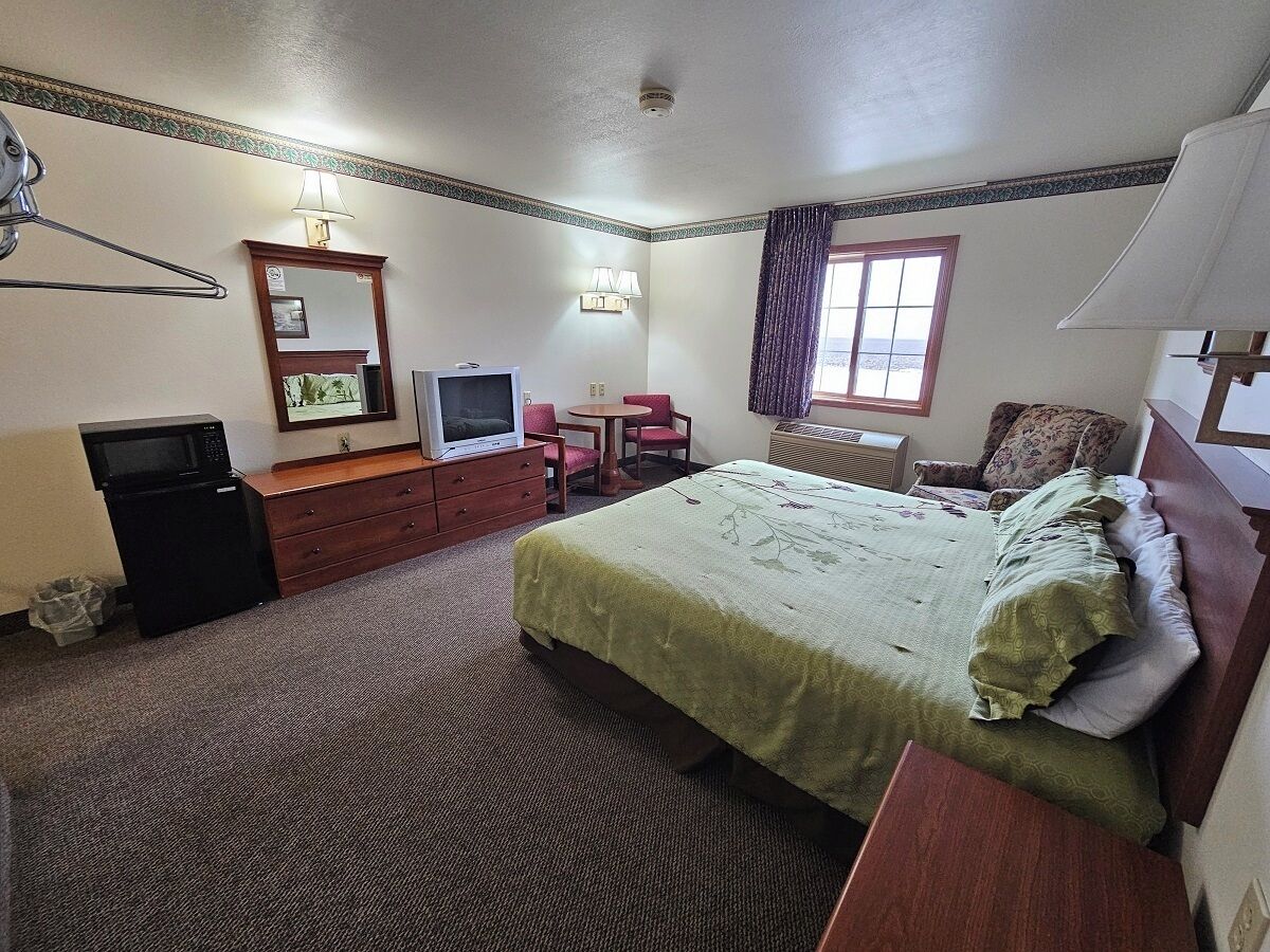 Enkeltrom – classic | Skrivebord, wi-fi (inkludert) og sengetøy