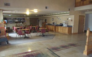 Free daily continental breakfast 