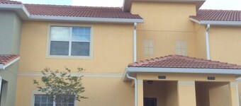 Paradise Palms by Home 2U