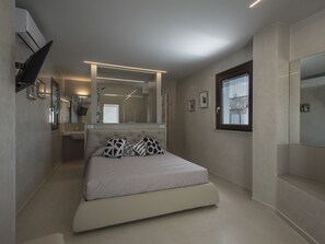 Superior Room | Minibar, desk, iron/ironing board - Osteria dei Segreti (Appignano)