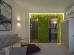 Deluxe szoba | Minibár és vasaló/vasalódeszka