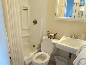 Bathroom - Windjammer By The Sea (Hampton)