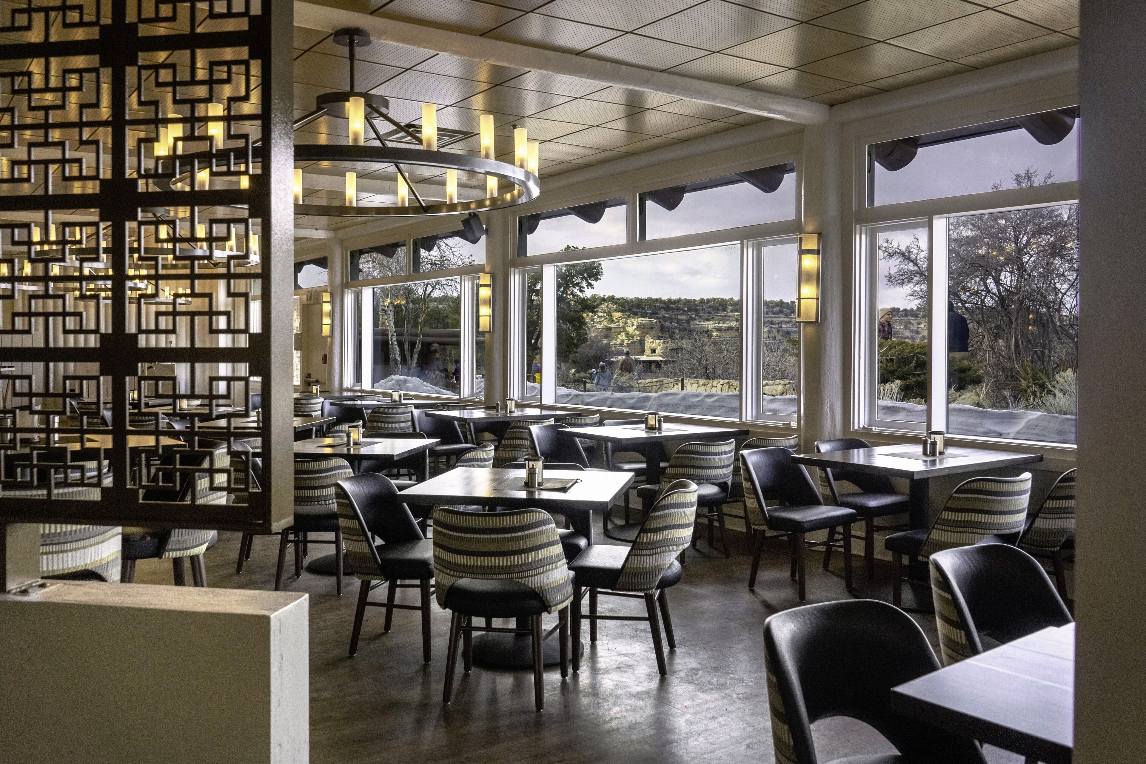 3 restaurants servant le petit déjeuner, spécialités Cuisine américaine