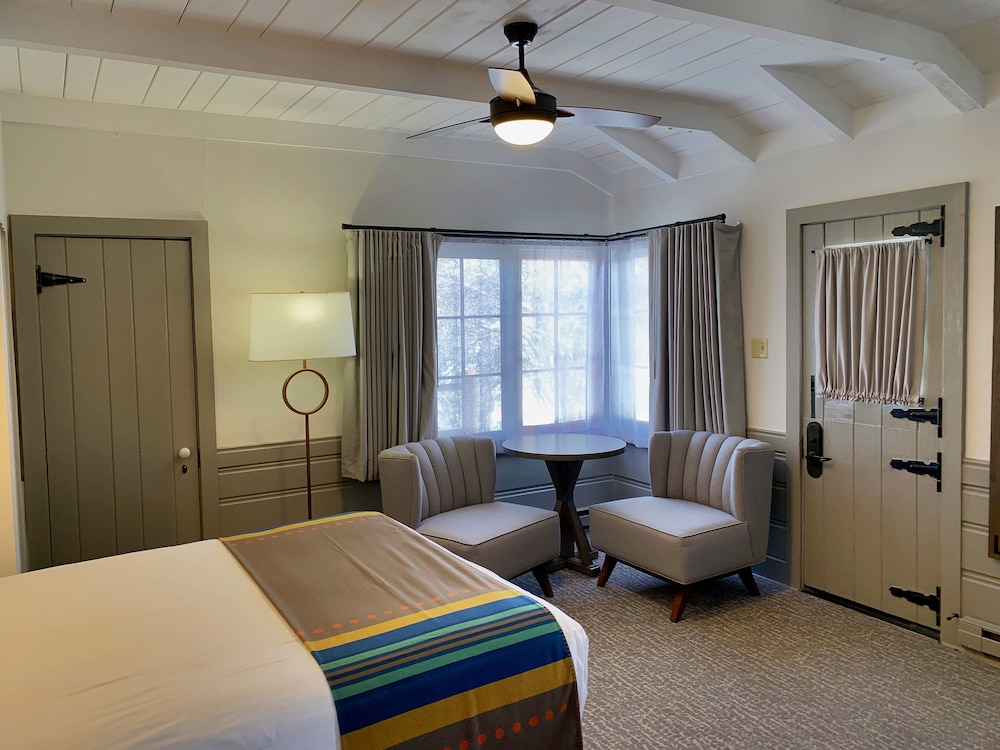 Bright Angel Lodge by null