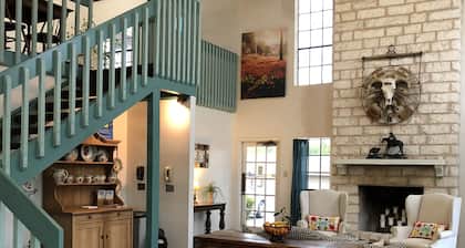 Windcrest Inn and Suites