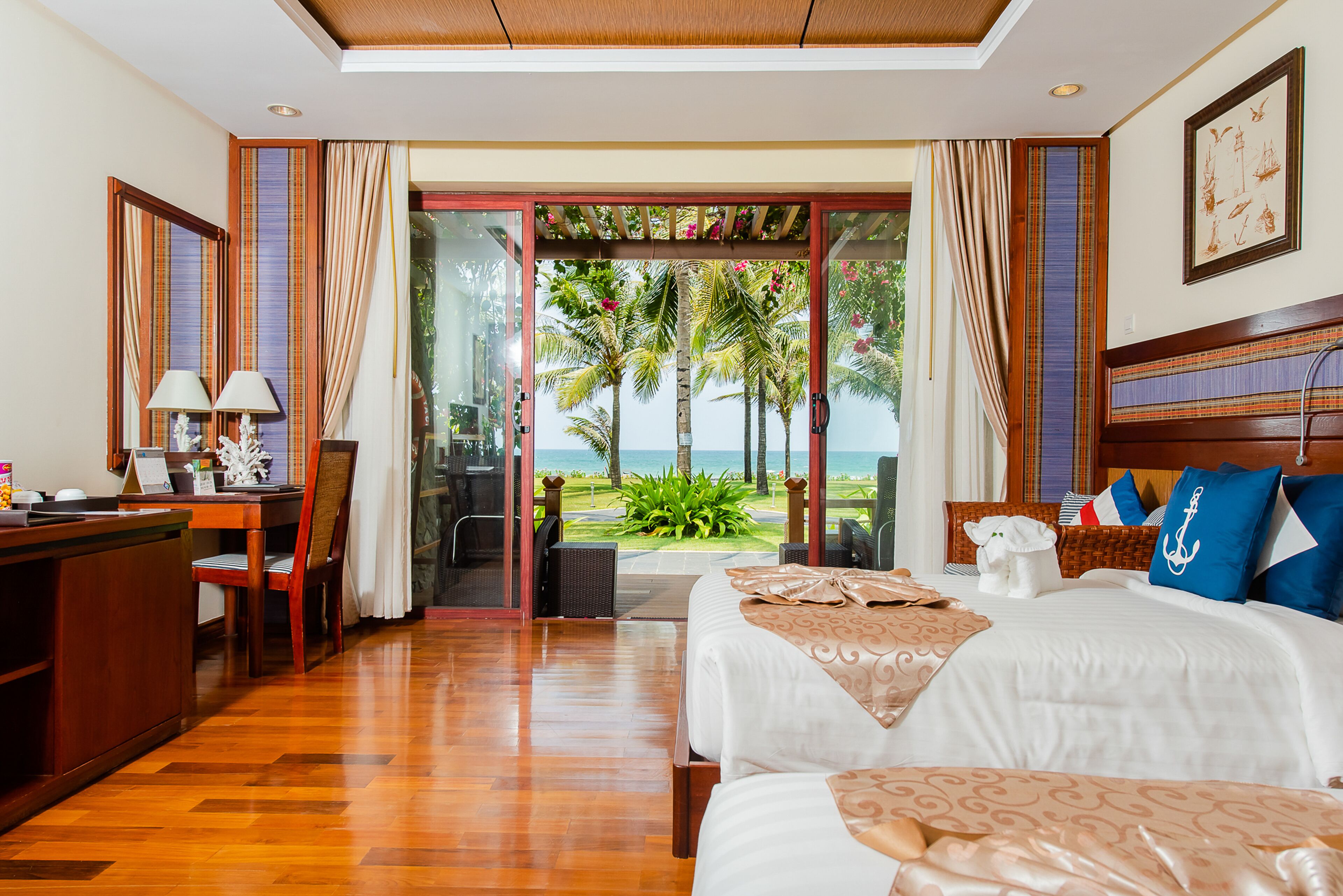 villa room | premium bedding, minibar, in-room safe, desk