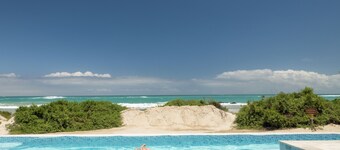 Iguana Crossing Boutique Hotel
