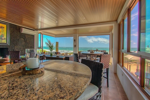 Iguana Crossing Boutique Hotel