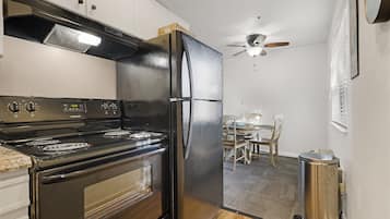 Suite Premier, 1 cama de matrimonio grande con sofá cama | Cocina privada | Frigorífico, microondas y cafetera o tetera