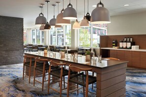 Desayuno bufé gratuito y diario