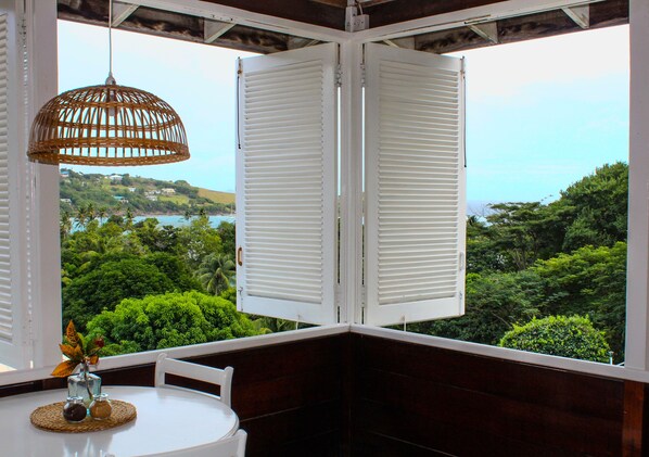 In-room dining - Sugarapple Inn (Bequia Island)