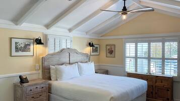 Executive Suite | Egyptian cotton sheets, premium bedding, individually decorated