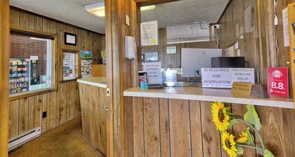 Knob Hill Motor Lodge – Hillsville