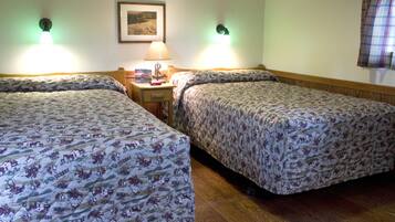Cabin, 2 Double Beds (Frontier) | Desk, bed sheets, wheelchair access