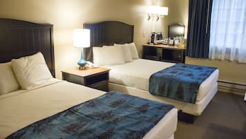 Deluxe Lodge Room 2 Double | Desk, bed sheets