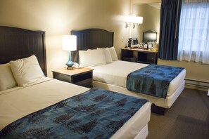 Premium-Zimmer, 2 Doppelbetten | Schreibtisch, Bettwäsche