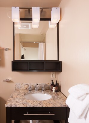 Toalettartikler (inkludert) og håndklær