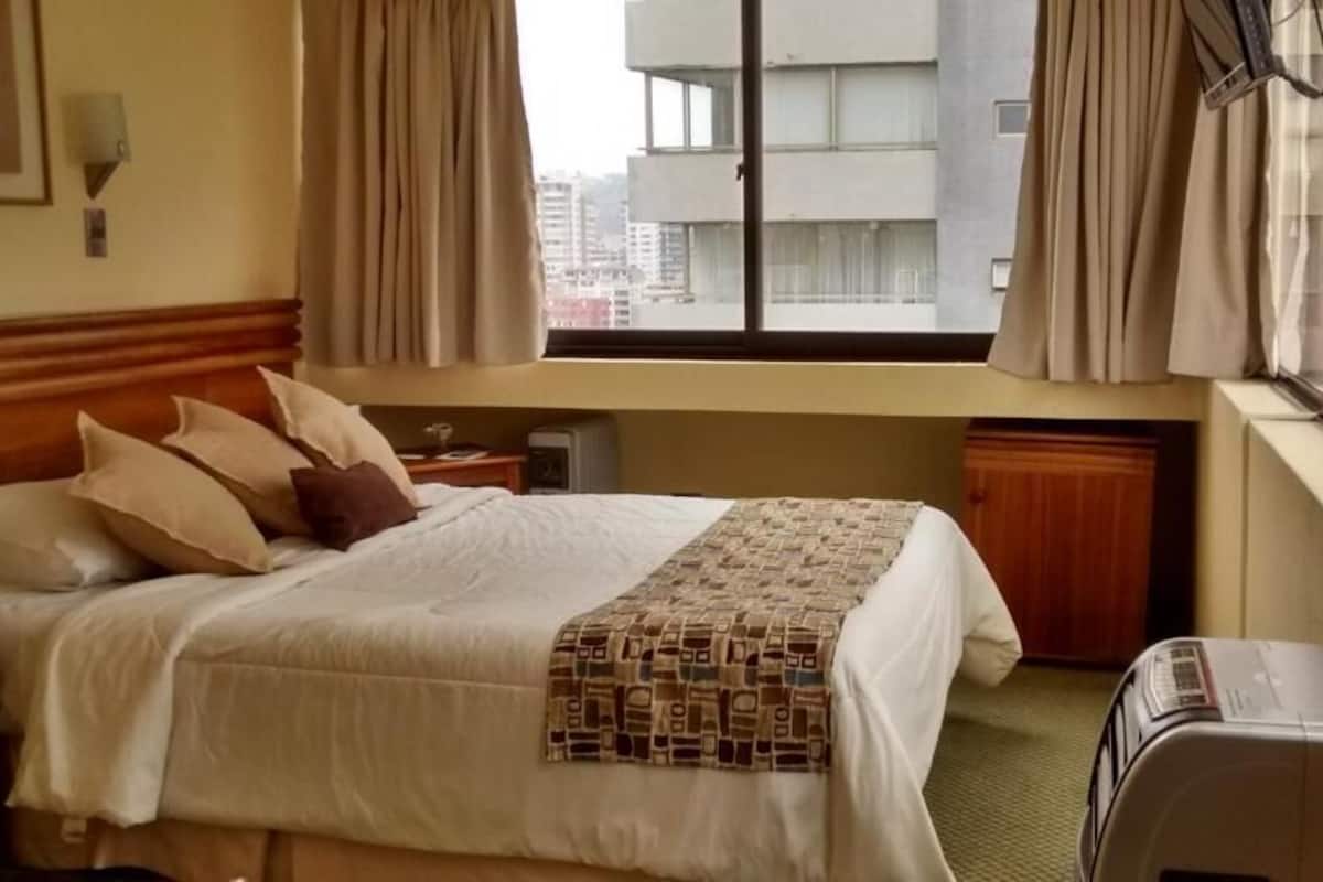 Habitación matrimonial sin vista | 2 habitaciones, ropa de cama de alta calidad y minibar