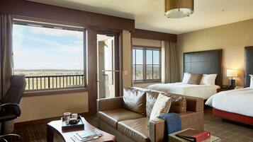 Habitación Deluxe, 2 camas Queen size, vista a la montaña (Golf Course View) | Ropa de cama de alta calidad y caja de seguridad en la habitación