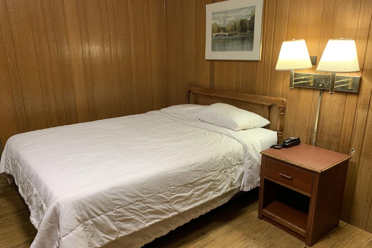 Kamar, 1 Tempat Tidur Queen, Boleh Merokok | Meja kerja, setrika/meja setrika, dan Wi-Fi gratis